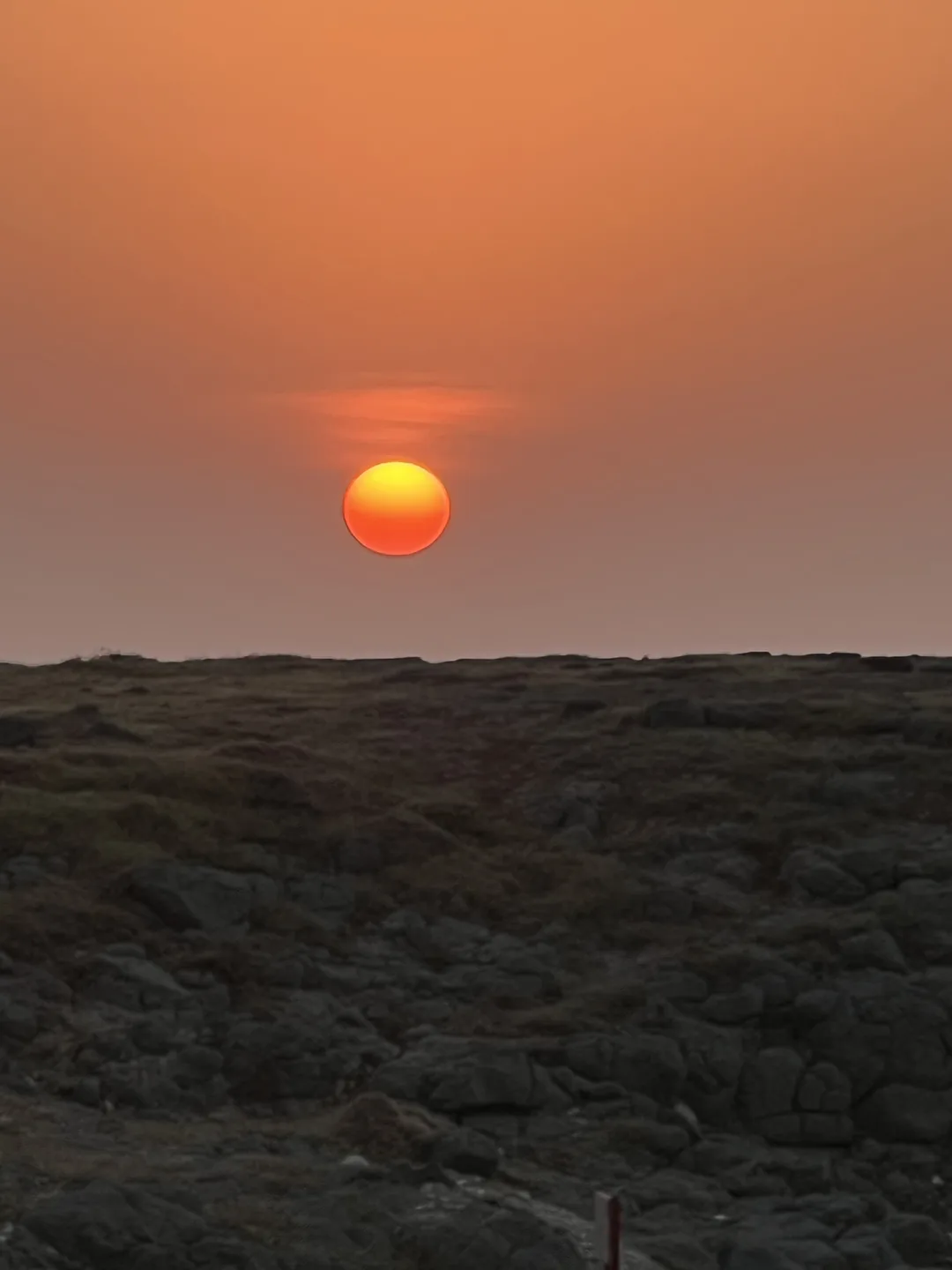 Coucher de soleil éblouissant sur l'île de Ngor au Sénégal.